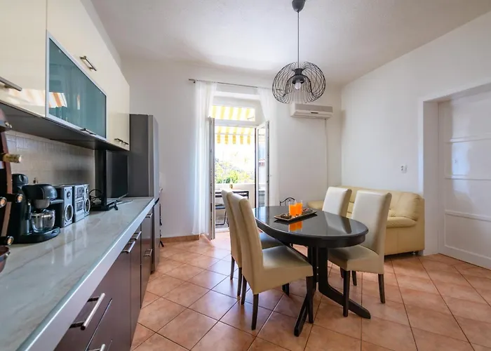 Lejlighed Sea By Vine, Olive Oil Tasting, Kajaks, Grill Koromačno