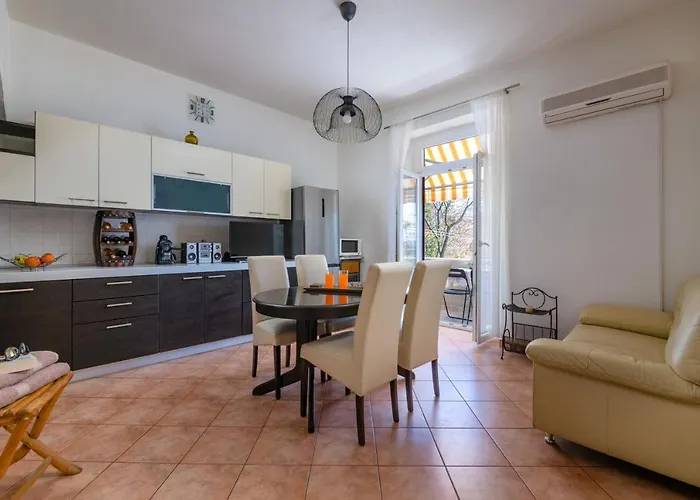 Sea By Vine, Olive Oil Tasting, Kajaks, Grill